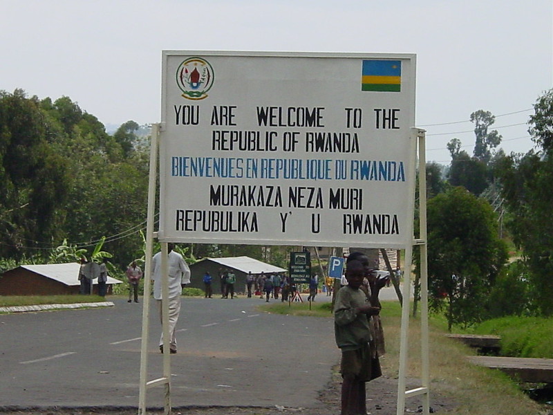 Which land borders are used to cross from Rwanda to Uganda for gorilla trekking